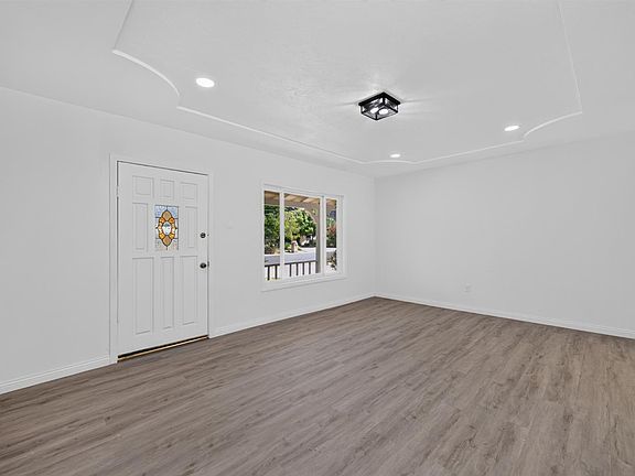 2nd image of 1285 W Stuart Ave