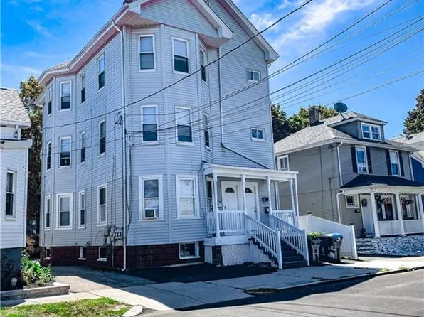 142 Dover St, Providence, RI 02908