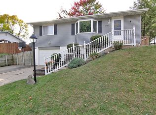 2940 8th St, Marion, IA 52302