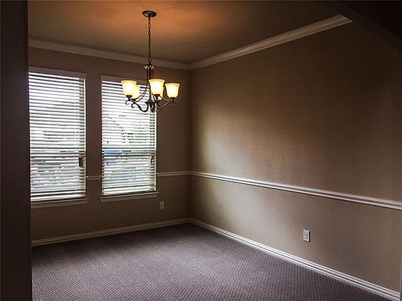 4th image of 2101 Washington Park Way