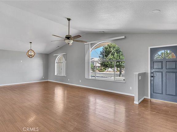 3rd image of 14379 Mauna Loa St