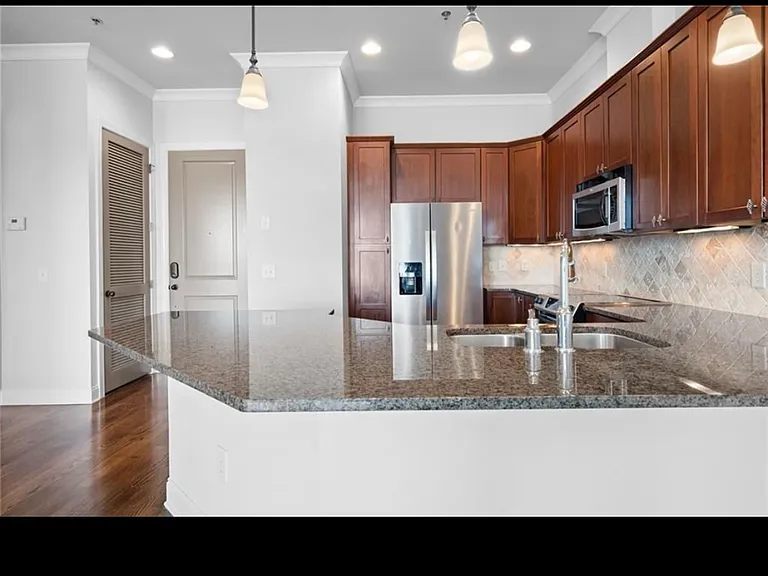 360 Chambers St #311 — Photo 4