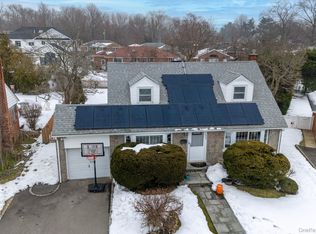 225 Willets Lane, Jericho, NY 11753
