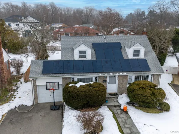 225 Willets Lane, Jericho, NY 11753