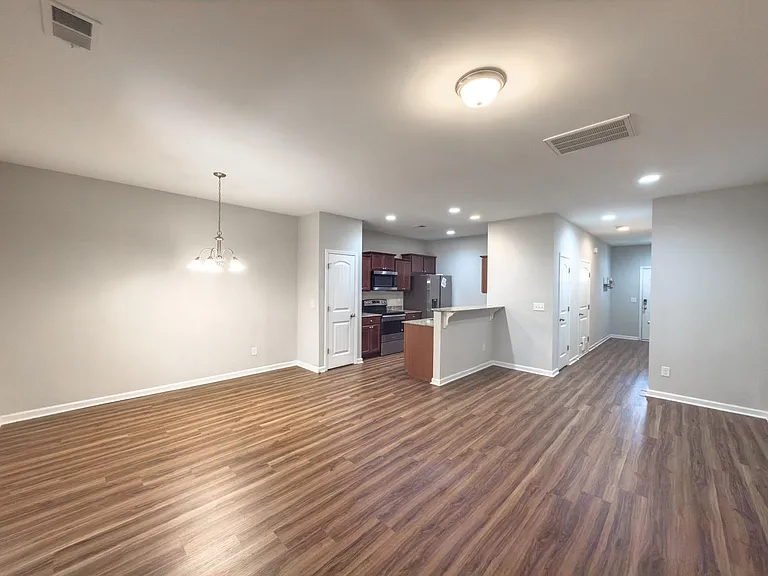 150 Buchanan Cir — Photo 8
