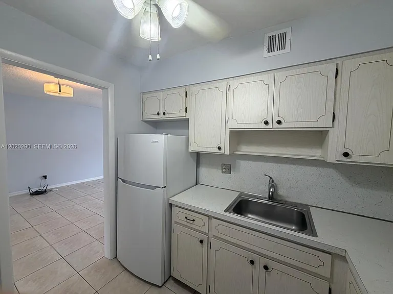 3550 NW 8th Ave #713 — Photo 6