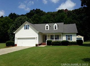 5825 Stevens Mill Rd, Matthews, NC 28104