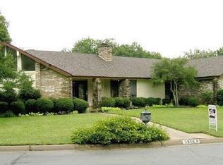 3808 N Shadycreek Dr, Arlington, TX 76013