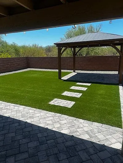 645 W Firehawk Dr — Photo 2