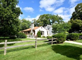 3781 S 35th St, Greenfield, WI 53221