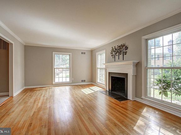 4th image of 6110 Calwood Way