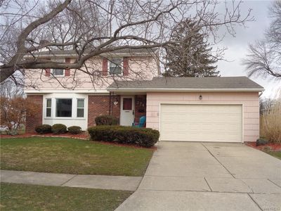 774 Castlebar Dr, North Tonawanda, NY, 14120