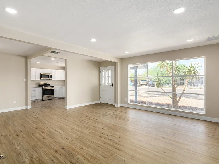 3301 W Pierson St — Photo 10