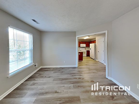 3rd image of 907 Sky Valley Trl