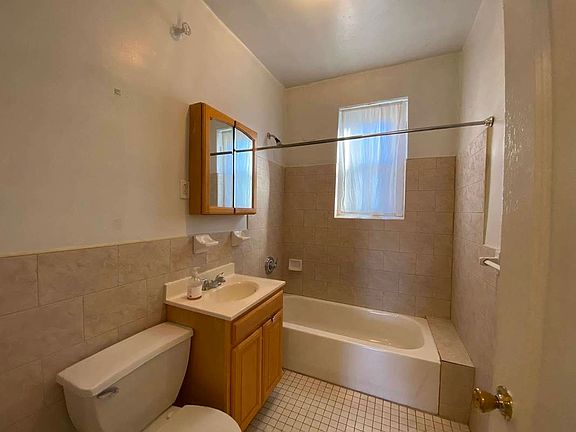 5th image of 83-39 Talbot St #61