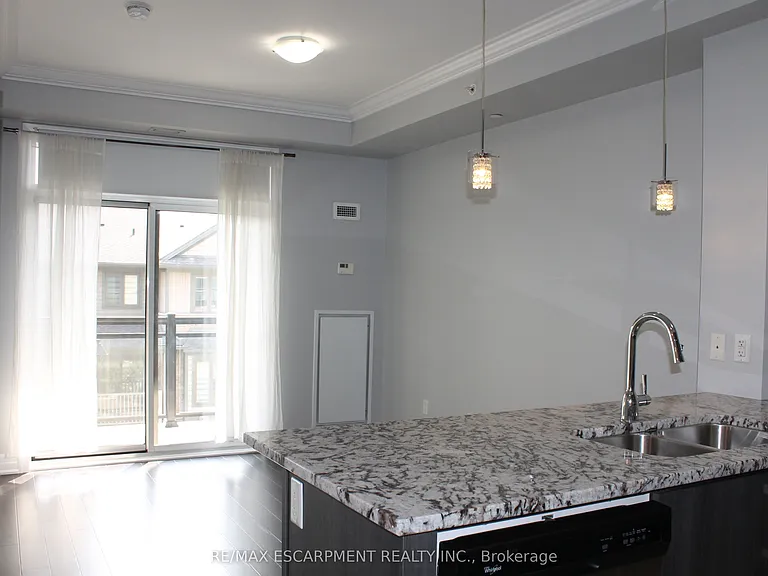35 Southshore Cres #316 — Photo 14