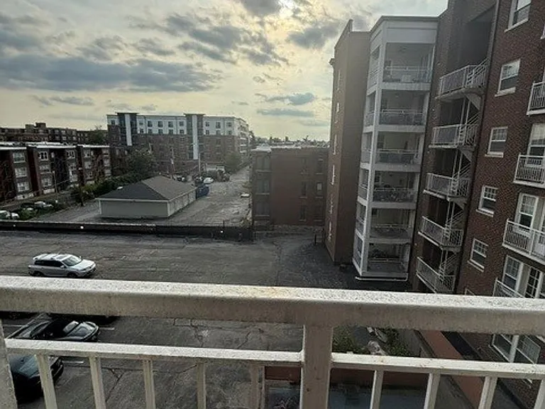 329 Belt Ave #401 — Photo 12