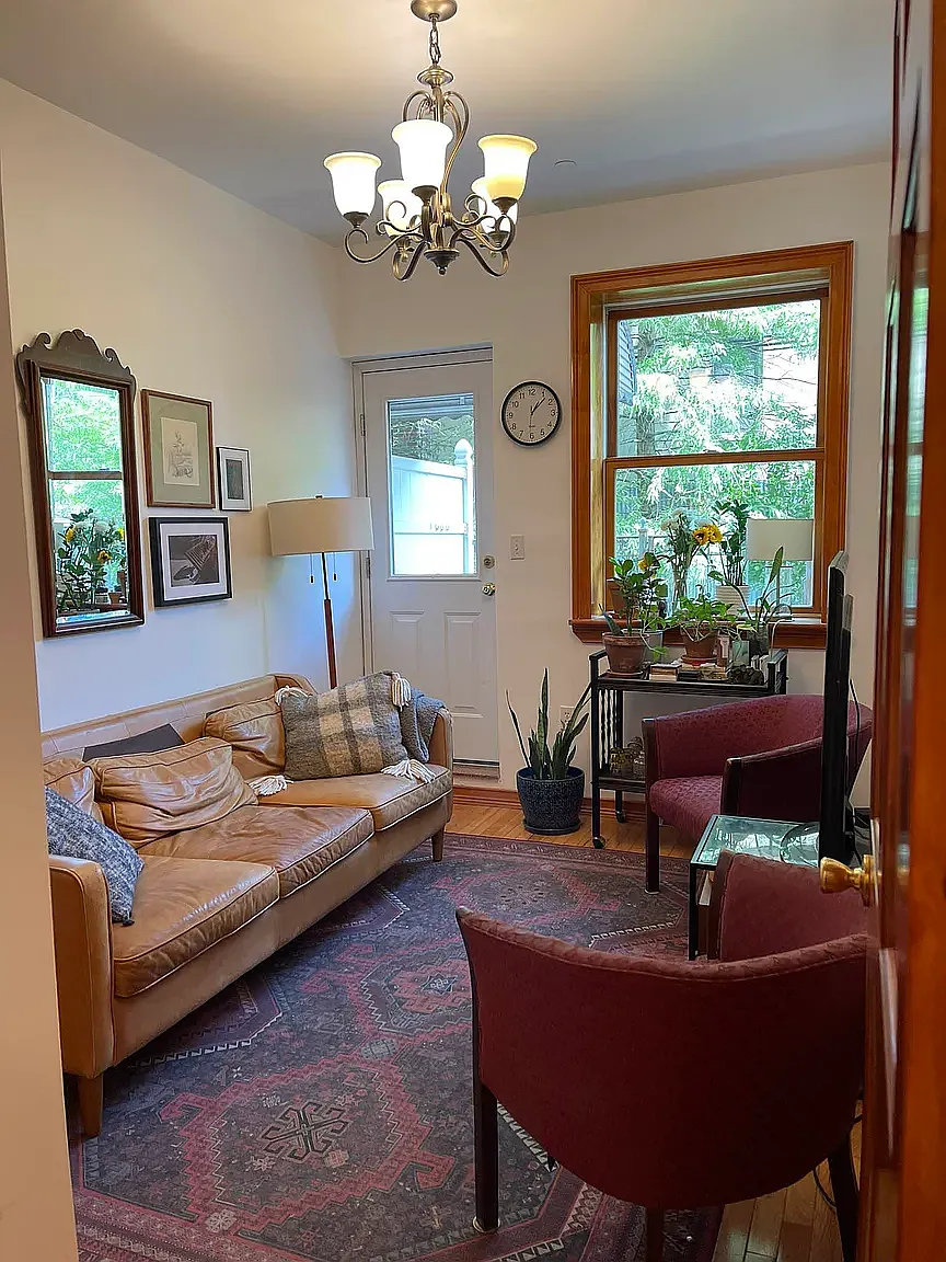 722 Leonard St — Photo 2