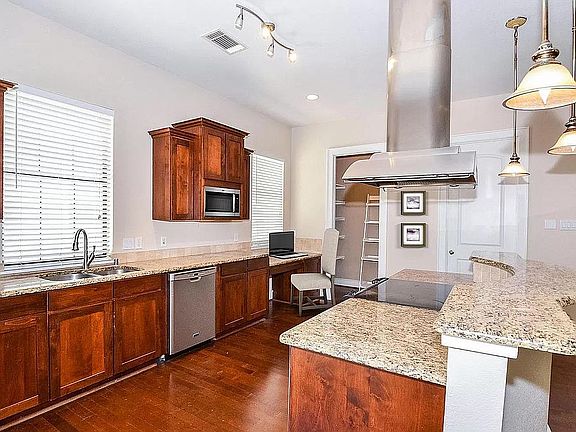 5th image of 1405 McCoy St Unit 6