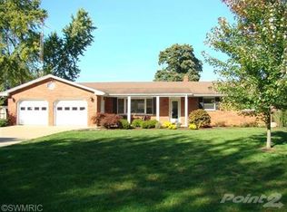 1775 Anthony Dr, Saint Joseph, MI 49085