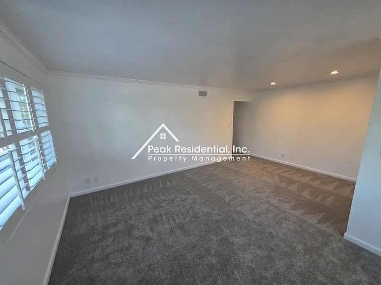 5948 Walerga Rd #4 — Photo 4