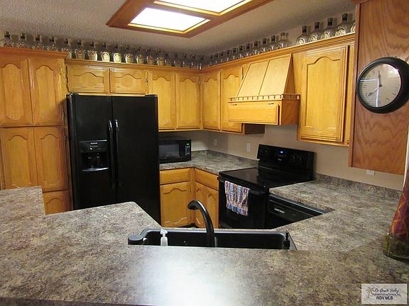 2nd image of 2713 Thomas Ln