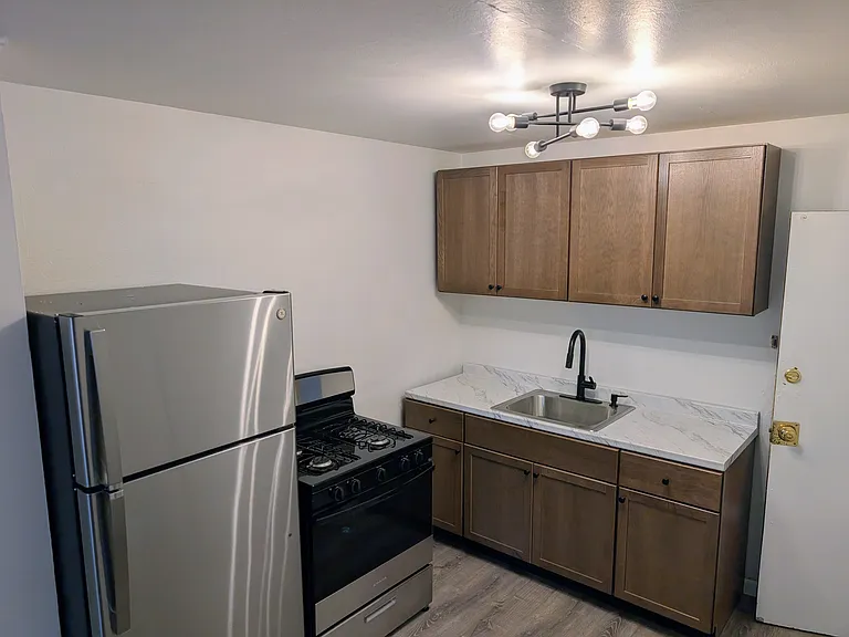1321 Mathews Ave #2 — Photo 13