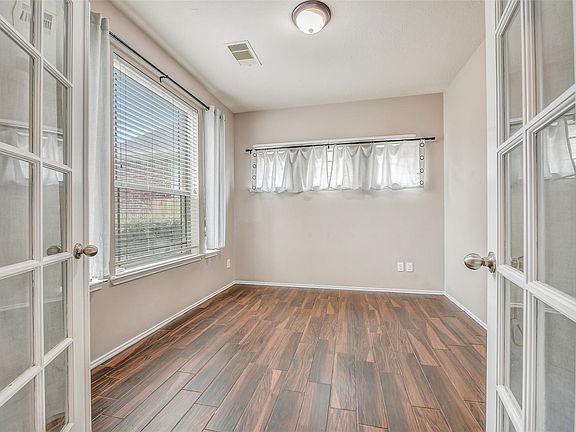 5th image of 3822 Saint Simon Manor Dr
