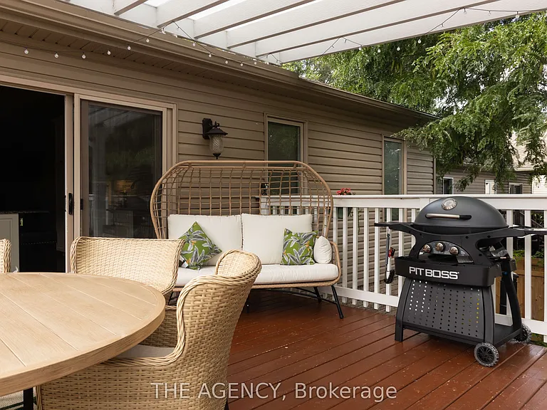 6737 Culp St — Photo 12