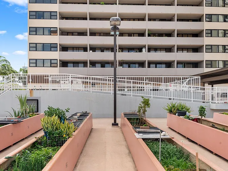 POHULANI SENIOR LIVING APARTMENTS — Photo 6