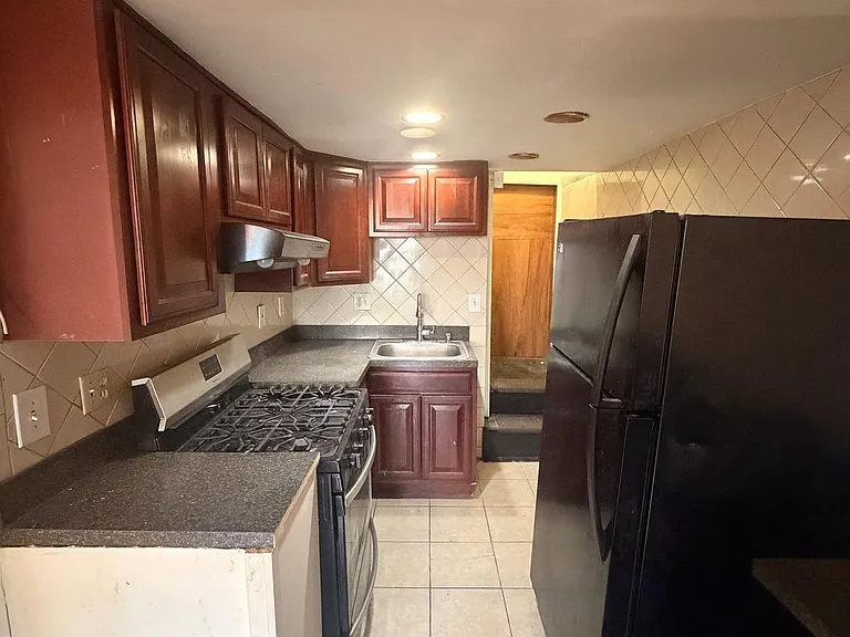 931 Saint Paul St #BR — Photo 6