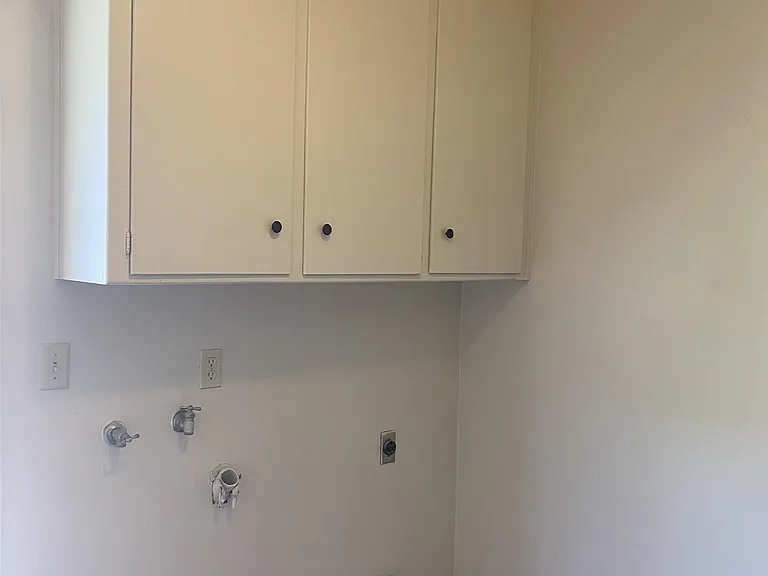 3018 Delta Ave — Photo 8