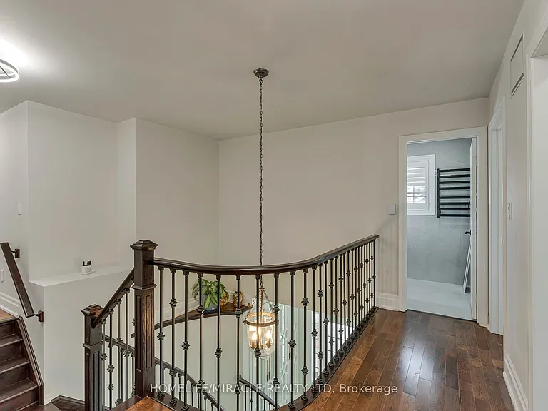 2299 Glazebrook Cir — Photo 21
