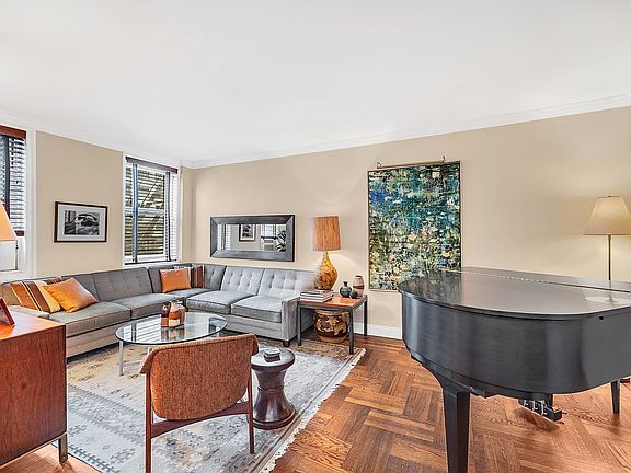 2nd image of 49 W 96th St APT 3B