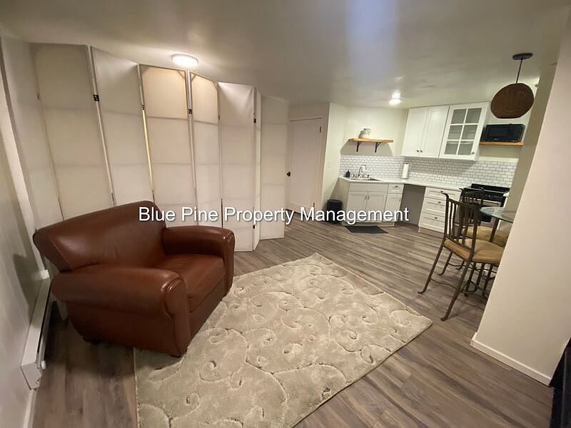 1st image of 415B South Blvd
