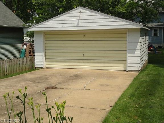 5th image of 1565 8th St