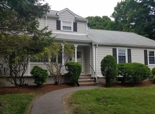 187 Thoreau St, Concord, MA 01742