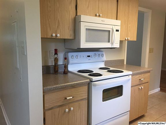 4th image of 10004 Dunbarton Dr SE