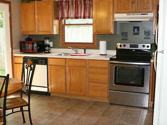 3rd image of 6509 Bayard Park Dr