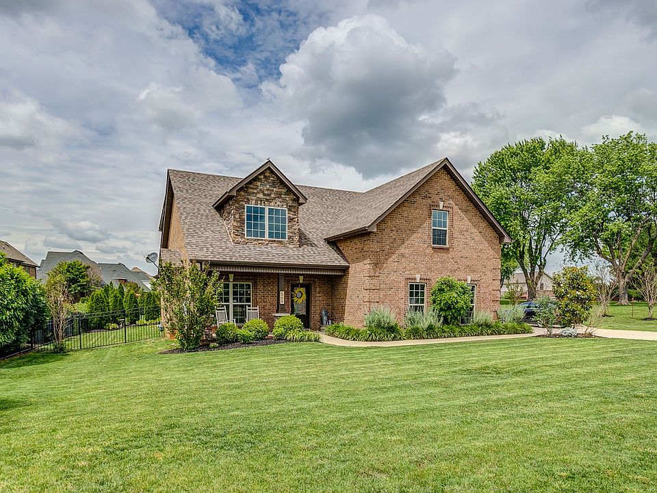 1st image of 569 Osborne Ln