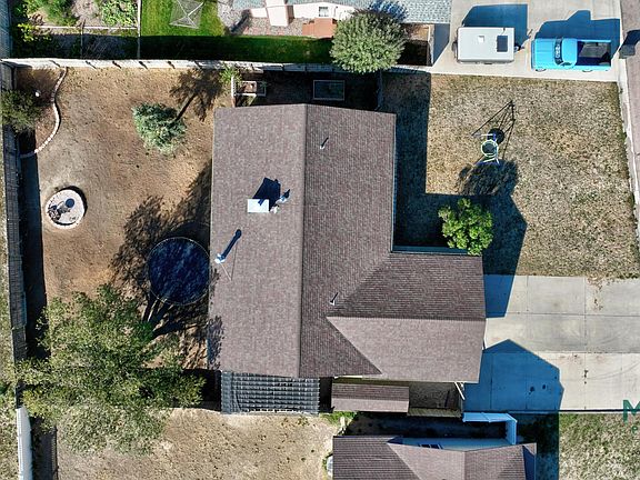 4th image of 311 Highridge Cir