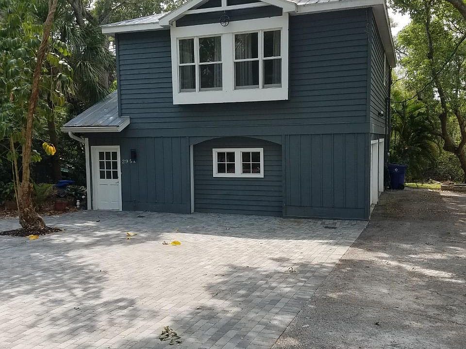 1st image of 295 Orange St