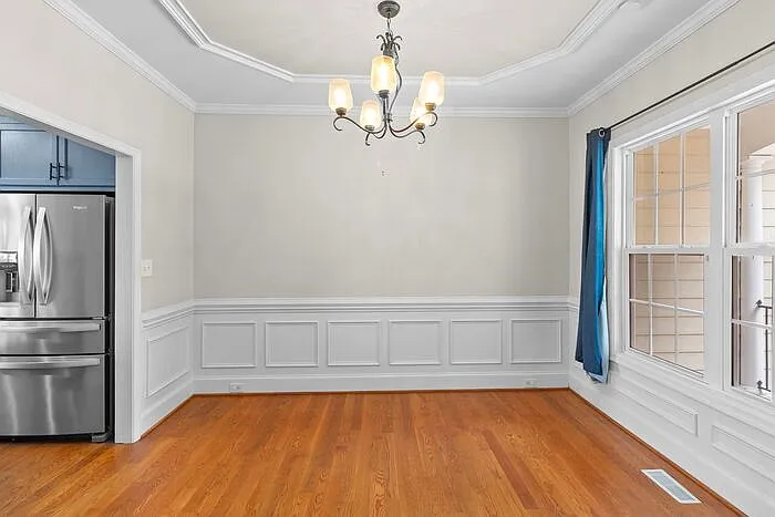 720 Camwheel Dr — Photo 6