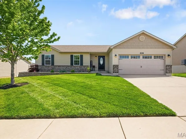 406 Prairie Creek Dr, Wentzville, MO 63385