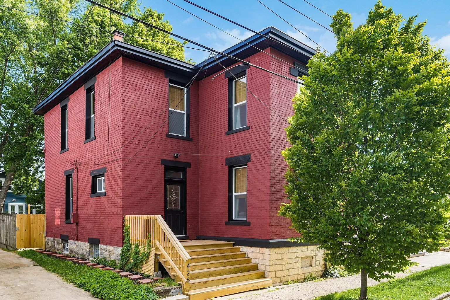 426 Siebert St photo 1