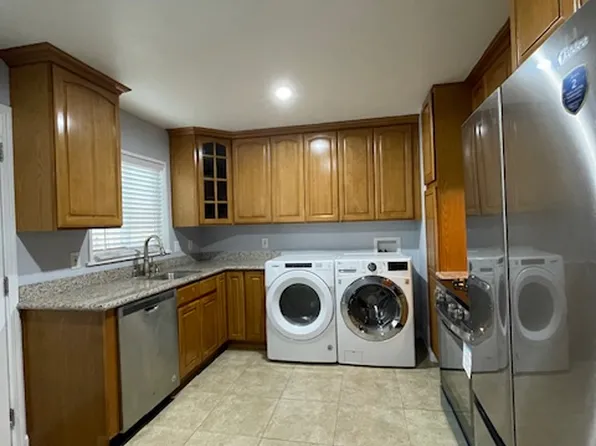 2754 79th Ave APT 1, Oakland, CA 94605