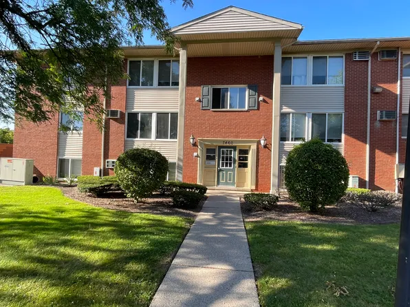 7460 Central St APT 3, Westland, MI 48185