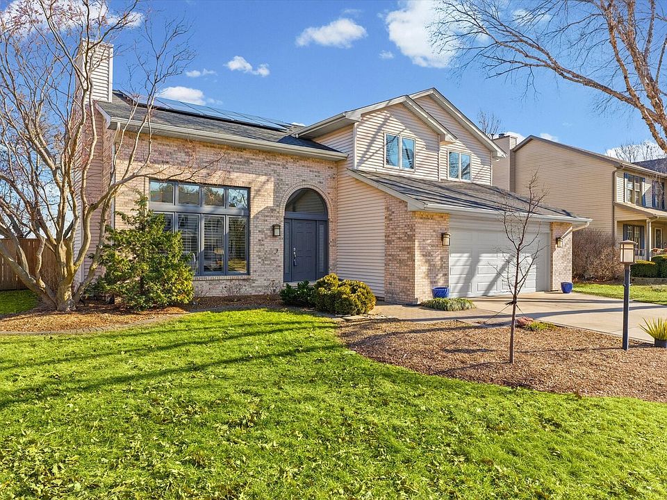 1st image of 2808 Woodridge Rd