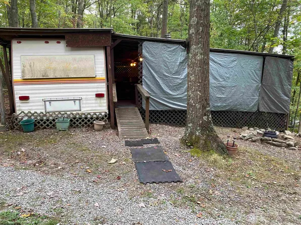 44 Firefly Ln, Buckhannon, WV 26201