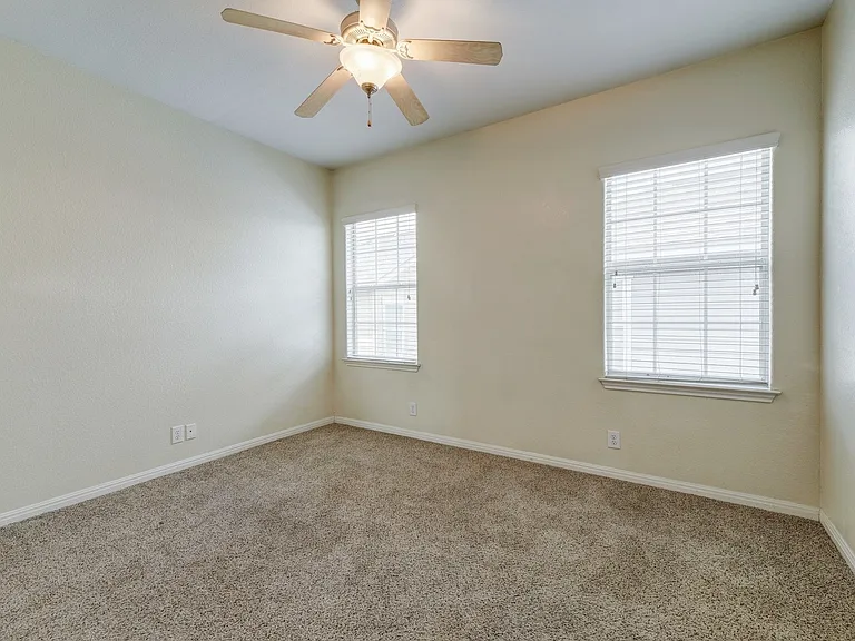 5102 Caswell Ave — Photo 20